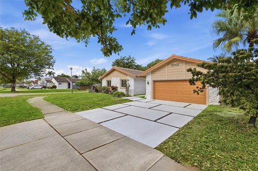 Villa in Hialeah, Miami-Dade County