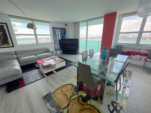 Complexes résidentiels à Miami Beach, Comté de Miami-Dade