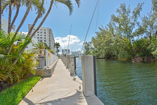 Residential complexes in Pompano Beach, Broward County
