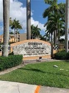 Residential complexes in Dania Beach, Broward County