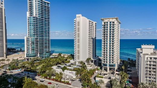 Residential complexes in Sunny Isles Beach, Miami-Dade
