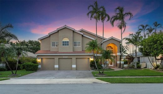 Villa - Pembroke Pines, Broward County