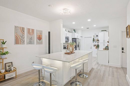 Townhouse in Weston, Broward County