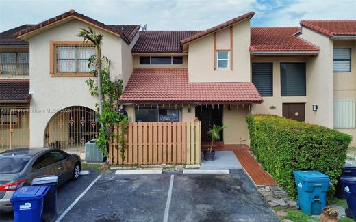 Townhouse in Miami Terrace Mobile Home, Miami-Dade