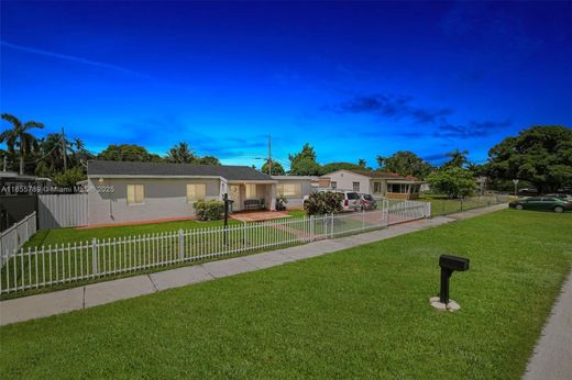 Villa - Miami, Miami-Dade County