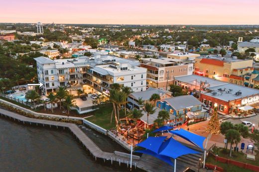 Residential complexes in Stuart, Martin County