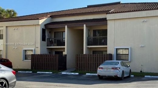 Жилой комплекс, Майами, Miami-Dade County