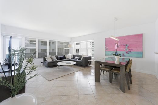 Residential complexes in Fort Lauderdale, Broward County