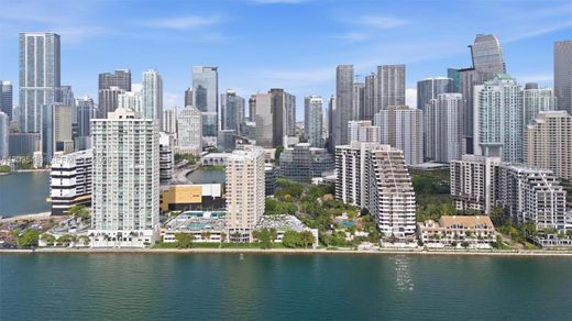 Kamienica w Miami, Miami-Dade County