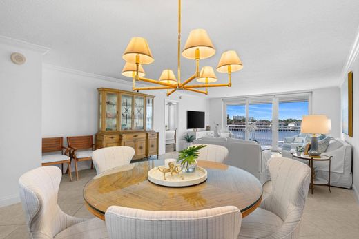 Residential complexes in Fort Lauderdale, Broward County