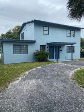 Townhouse in Riviera Beach, Palm Beach