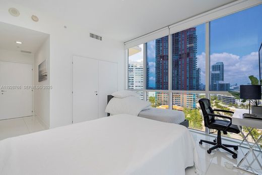 Komplex apartman Miami Beach, Miami-Dade County