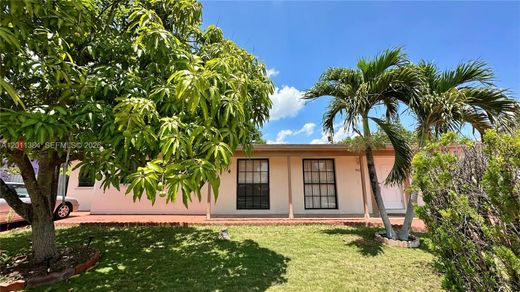 Villa in Miami, Miami-Dade