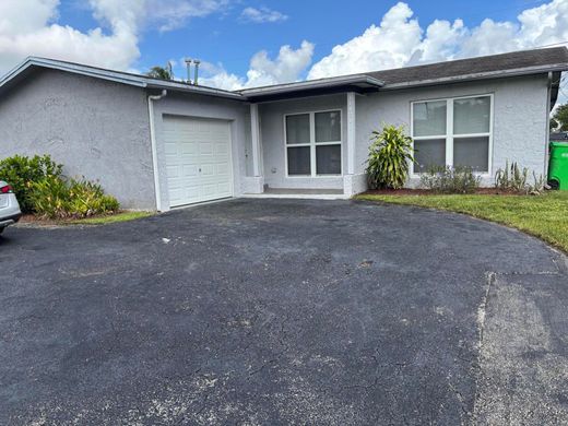Villa - Sunrise, Broward County