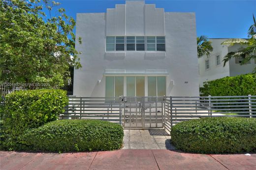 Residential complexes in Miami Beach, Miami-Dade