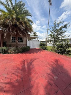 Villa in Hialeah, Miami-Dade