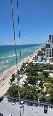 Residential complexes in Hollywood, Broward County