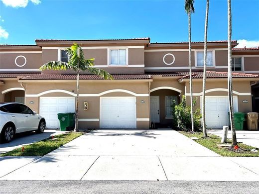 Townhouse in Davie, Broward County