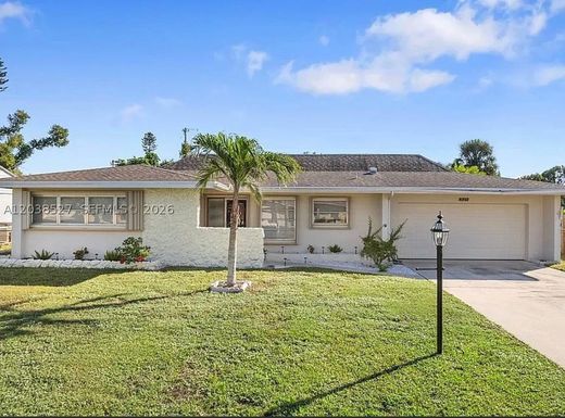 Villa in Cape Coral, Lee County