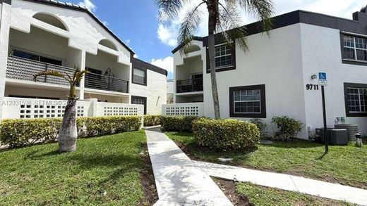 Residential complexes in Miami, Miami-Dade