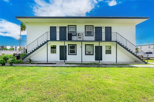 Kamienica w Miami, Miami-Dade County