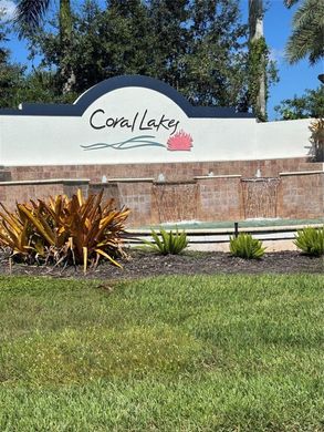 Townhouse in Cape Coral, Lee County