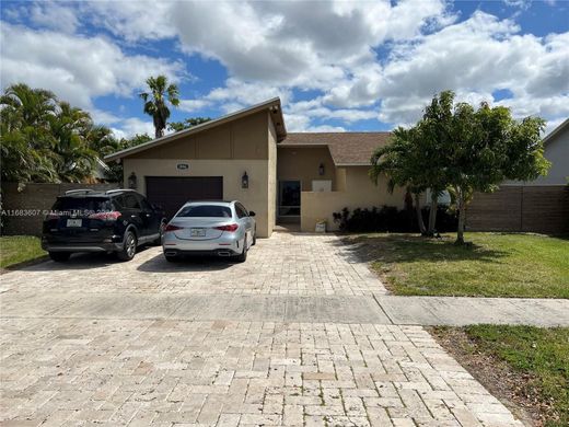 Villa in Deerfield Beach, Broward County