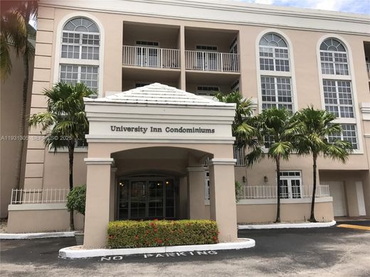 公寓楼  Coral Gables, Miami-Dade County