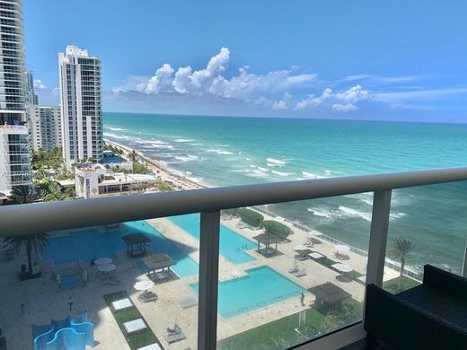Residential complexes in Hallandale, Broward County