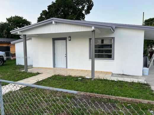 Villa in Hialeah, Miami-Dade