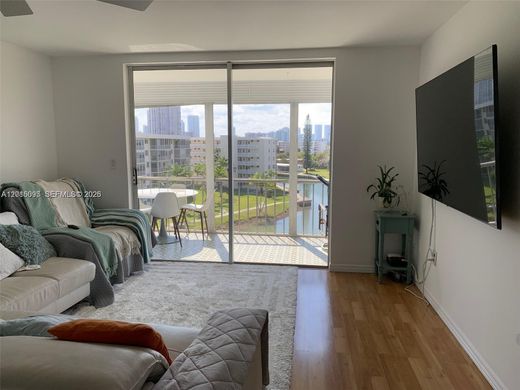 Жилой комплекс, Aventura, Miami-Dade County