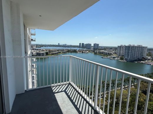 Residential complexes in Aventura, Miami-Dade