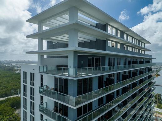 ‏בניין ב  North Miami Beach, Miami-Dade County
