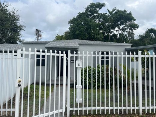 Вилла, Майами, Miami-Dade County