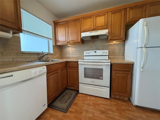 Residential complexes in Sunrise, Broward County