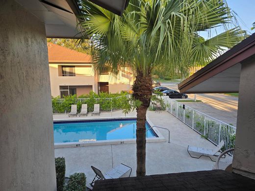 Residential complexes in Wellington, Palm Beach