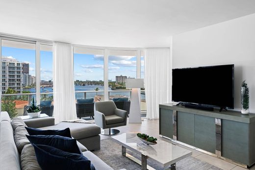 Residential complexes in Fort Lauderdale, Broward County