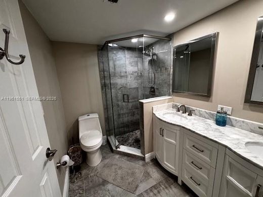 Residential complexes in Miami, Miami-Dade