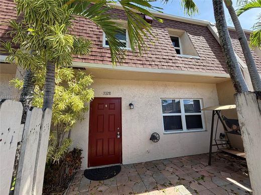 Townhouse in Pompano Beach Highlands, Broward County