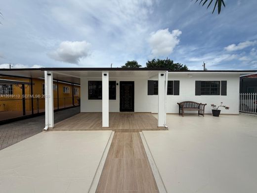 Villa a Hialeah, Miami-Dade County
