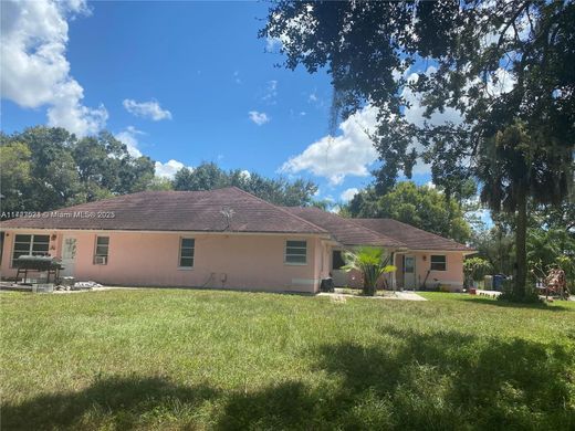 Villa in Moore Haven Trailer Park, Glades County