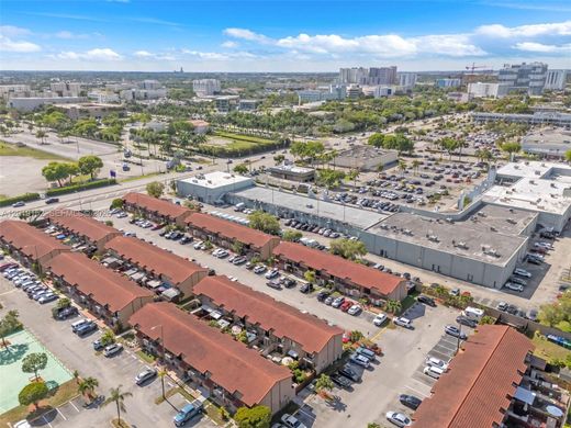 Townhouse in Miami, Miami-Dade