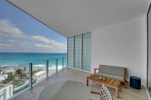 Residential complexes in Fort Lauderdale, Broward County