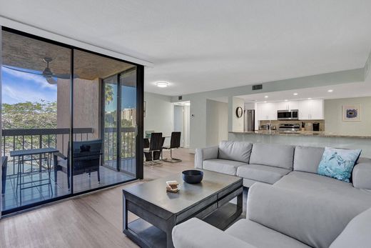 Residential complexes in Delray Beach, Palm Beach