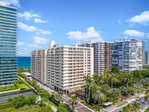 Complexes résidentiels à Bal Harbour, Comté de Miami-Dade