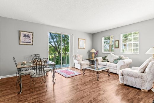 Residential complexes in West Palm Beach, Palm Beach