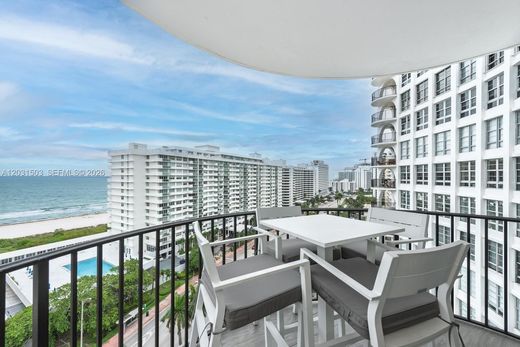 Residential complexes in Miami Beach, Miami-Dade
