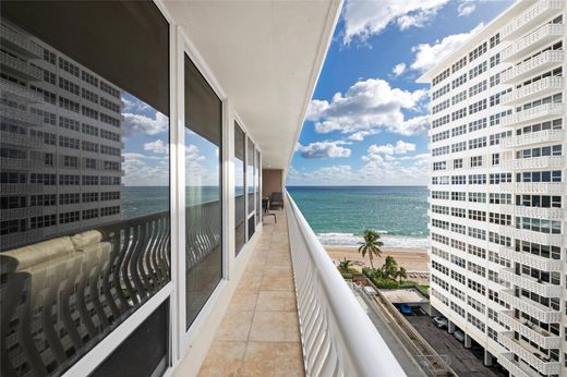 Residential complexes in Fort Lauderdale, Broward County