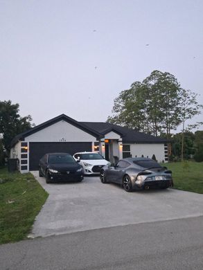 Villa Port Saint Lucie, Saint Lucie County