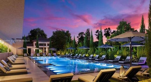 Residential complexes in North Miami Beach, Miami-Dade